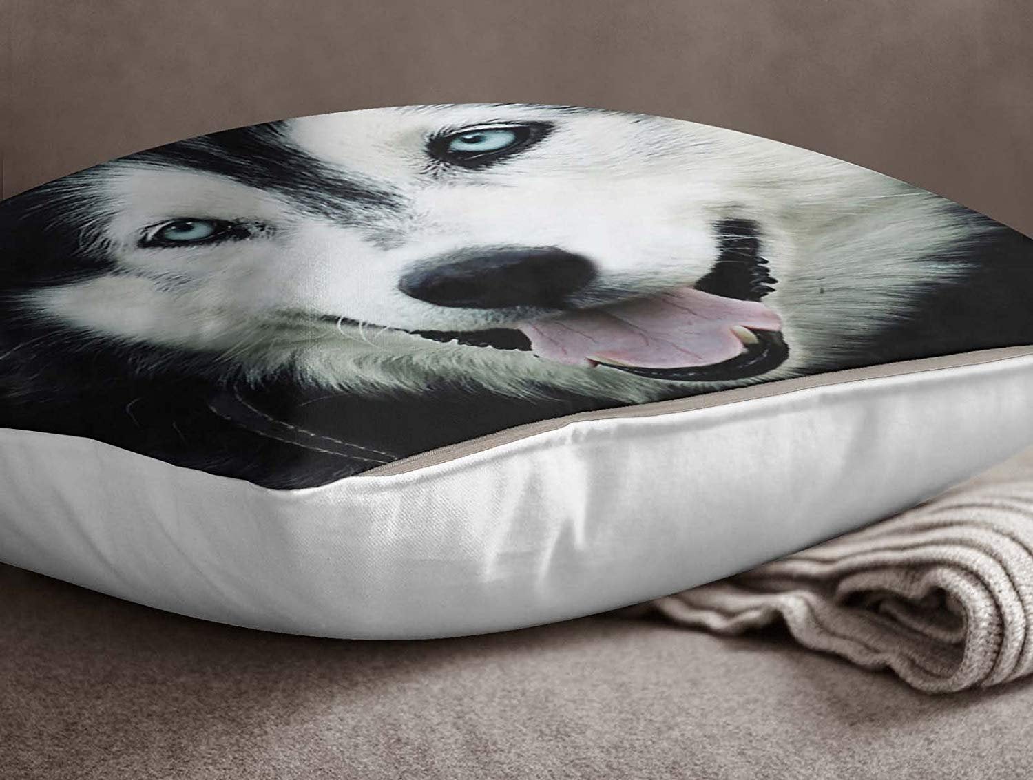 husky cushion